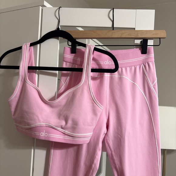 ALO Yoga Airbrush High-Waist Heart Throb Legging + Bra Set Sweet Pink size Small - Picture 2 of 9